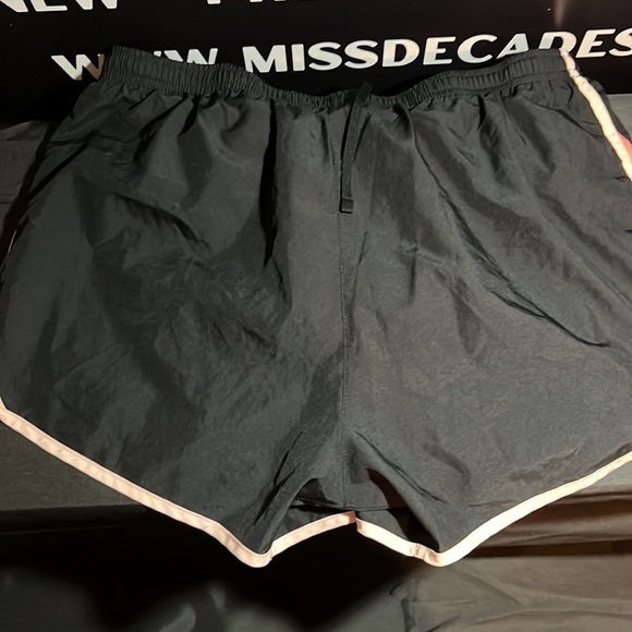 Nike Dri-Fit Running Shorts size 14 (large) - Picture 6 of 6
